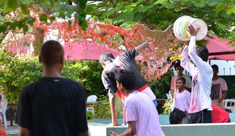 ޢީދުގައި، ދީނުގެ ނަމުގައި ހައްދުފަހަނައަޅައި ދިއުން