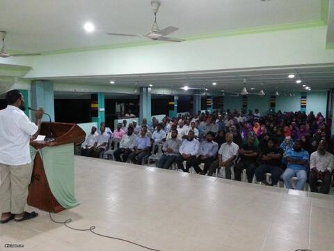 ޢަދާލަތު ޕާޓީއާއި މަހަލްދީބު ގުޅިގެން ރ. އަތޮޅުގެ ރަށްރަށުގައި ވޯކްޝޮޕްތަކެއް ބާއްވައިފި