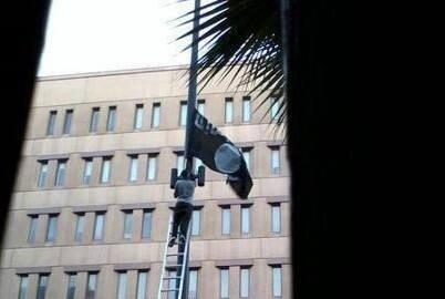 އެމެރިކާގައި ކީރިތި ރަސޫލާއަށް އިހާނެތި ބަސް ރައްދުވާގޮތަށް ފިލްމެއް ތައްޔާރުކުރުމުގެ ސަބަބުން ބޮޑެތި ހަމަނުޖެހުންތަކެއް ހިނގައިފި