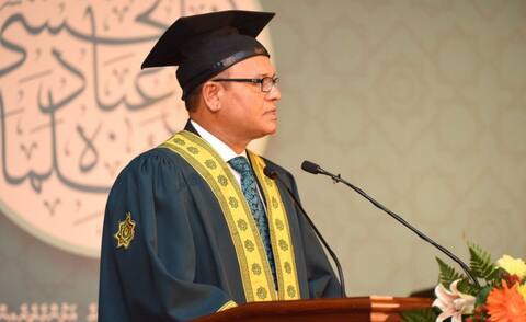 ޓެލެކިލާސްތައް މެދުވެރިކޮށްގެން ކިޔަވާދޭއިރު ޤުރްއާން ނުހިމެނޭތީ އާދަމް ޝަރީފް ކަންބޮޑުވުން ފާޅުކުރައްވައިފި