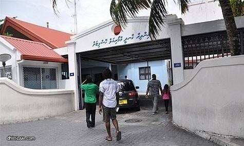 ހިތަދޫގައި ހިނގި އެކްސިޑެންޓެއްގައި ޒަޚަމްވެގެން މާލެ ގެނައިމީހާ ފަރުވާދެމުން ދަނިކޮށް މަރުވެއްޖެ