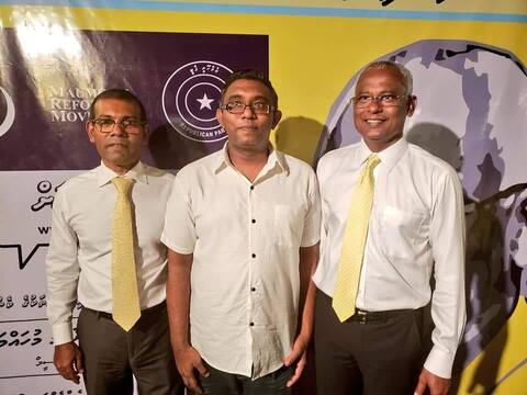 ލާދީނީ ކަންކަމަށް ތާއީދުކުރާތީ ދިއްދޫ ކައުންސިލްގެ ރައީސް މަޤާމުން ވަކިކޮށްދިނުމަށް އިލްތިމާސްކުރަނީ