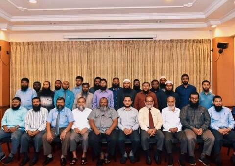ދިވެހިރާއްޖެ ރަށުތަޅުލުމަކަށް ދިޔުމަށް ޢިލްމުވެރިންގެ ގުޅުމުން ގޮވާލައްވައިފި