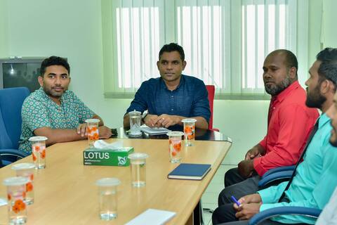 ގެނބިގެން ނިޔާވި ކުއްޖާގެ އާއިލާއާ ނައިބް ރައީސް ބައްދަލުކުރައްވައިފި