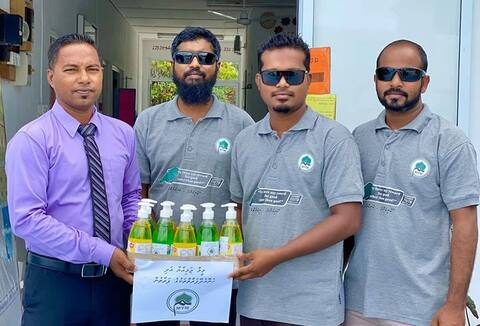 މަކުނުދޫ ޔޫތް މޫވްމެންޓްއާއި ހެޔޮ އެދޭ ފަރާތްތަކުން މަކުނުދޫގައި އަތްދޮންނަ ފުޅި ބަހައިފި