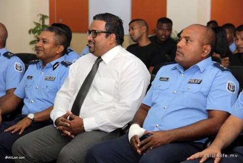 ސޯޝަލް މީޑިޔާގައި ފުލުހުންނަސް އިންޒާރުދޭނަމަ ފިޔަވަޅު އަޅާނަން: ޕޮލިސް