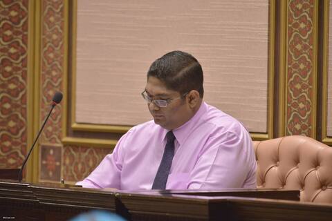 ރައްޔިތުންގެ މަޖިލީހަށް ބަންޑާރަނައިބު ޙާޒިރުކޮށް ކޯނީގެ ރިޕޯޓާއި ގުޅޭގޮތުން ސުވާލުކޮށްފި
