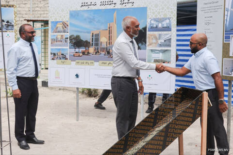 ބޮޑުގެ ސަރަހައްދުގައި އަލަށް ތަރައްޤީކުރާ މިސްކިތާއި ދަޢުވާ ސެންޓަރުގެ ބިންގާ އަޅައިފި