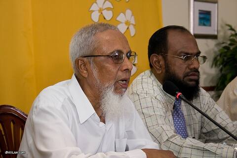 އެމްޑީޕީގެ އިސްލާމީ މަޝްވަރާ މަޖިލީހުގެ ކުރީގެ ރައީސް ޝައިޚް ބީއޭ ނަސީމް ޢަދާލަތުޕާޓީ ސޮއިކުރައްވައިފި
