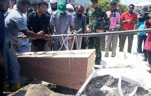 ޝެއިޚް ބަކުރުބެގެ ހަށިކޮޅު ފަސްދާނުލައިފި