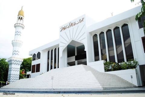 ރީތި ނަމޫނާ ދައްކައިގެން ތަރުބިއްޔަތު ކުރުމަކީ ތަރުބިއްޔަތުގެ އެންމެ ފުރިހަމަ އަދި އެންމެ ކާމިޔާބު ވަސީލަތް: ހުކުރު ޚުތުބާ