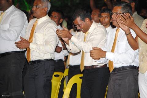 އެމްޑީޕީން ކައުންސިލްތައް ހިންގަން އުޅެނީ ދުސްތޫރީ ނިޒާމުގެ ބޭރުން: ސުޢޫދު