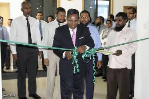 ފޮޓޯއިން: “ވެރިކަން ބަދަލުވި ގޮތް ކުރެހުންތެރިއެއްގެ ފިހިން” ފޮޓޯ މައުރަޒު ހުޅުވުމުގެ ރަސްމިއްޔާތު