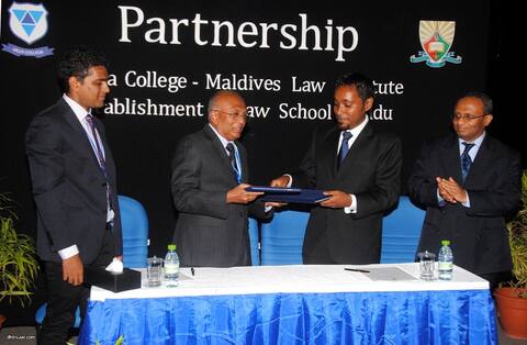 ހުޅުމީދޫގައި ލޯ ފެކަލްޓީއެއް ހުޅުވުމަށް އެއްބަސްވުމެއްގައި ސޮއިކޮށްފި