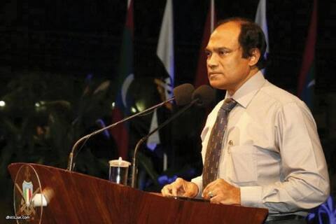 ސިޔާސީ ކަންކަމާއި ދުރުގައި ތިބުމަށް ސިފައިންނަށް އާ ޑިފެންސް މިނިސްޓަރު ގޮވާލައްވައިފި