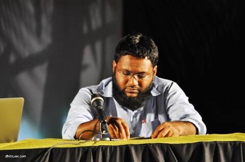 ބުރުގާގެ ދިފާއުގައި ބާސްކެޓް ޓީމުން ދެއްކި ނަމޫނާއަށް އުފާކުރަން: ޝައިޚް އަބުދުﷲ