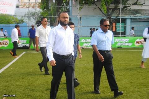 ފެނުގެ ކާރިސާ އާއި ގުޅިގެން ސަޢުދީ މަހުޖަނަކު އެއްމިލިޔަން ޑޮލަރު ހަދިޔާ ކޮށްފި