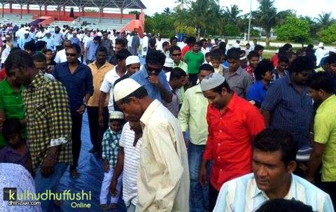 ކުޅުދުއްފުށީގައި ފުރަތަމަ ފަހަރަށް އީދު ނަމާދު މައިދާނެއްގައި ކޮށްފި