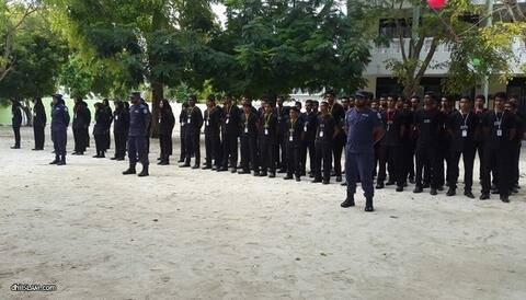 ފުރާވަރުގެ ކުދިން ކުށުން ދުރުކުރުމަށް ފުލުހުން އޭދަފުށީގައި ކޭމްޕެއް ބާއްވަނީ