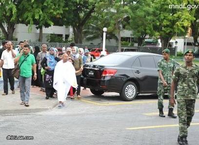 ޙައްޖުވެރިން ފުރުވުމުގައި ސިފައިންގެ އެހީތެރިކަން ދޭން ފަށައިފި