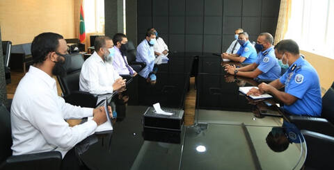 ޢިލްމުވެރިންގެ ގުޅުމުން ކޮމިޝަނަރ އޮފް ޕޮލިހާއި ބައްދަލު ކުރައްވައިފި