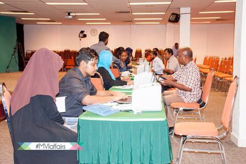 އައްޑޫގައި ފިތުރު ޒަކާތް ބަލައިގަންނަން ފަށައިފި