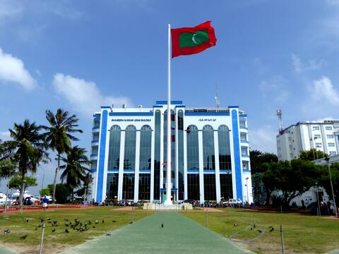 މިނިވަން ދުވަހެއް ނިމިދިޔައީއެވެ. ނަމަވެސް...