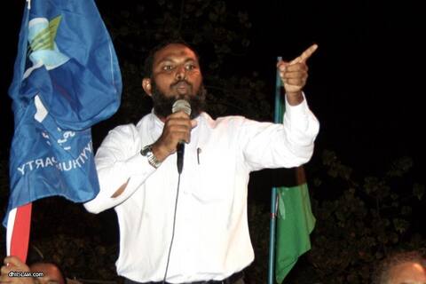 ދީނީ އިލްމުވެރިންގެ އަޑު ނުއެހުމަށް ގޮވަނީ ދީނާ ދުރުހެލިކުރުވަން: ޝައިޚް އިމްރާން
