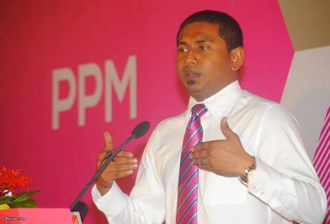 2018 ގައި ރައީސް ޔާމިނަށް "ތަންބްސް ޑައުން" ދައްކާލާނެ ކަމުގެ އިންޒާރު މަހުލޫފް ދެއްވައިފި