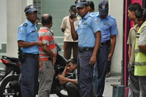 ފާއިތުވީ ތިން އަހަރުގެ ތެރޭގައި ފުލުހުންގެ މުއައްސަސާއަށް ގޮންޖެހުންތައް ކުރިމަތިވި: ކޮމިޝަނަރ