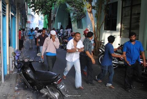 ފޮޓޯއިން؛ އެމްޑީޕީ މުޒާހަރާ