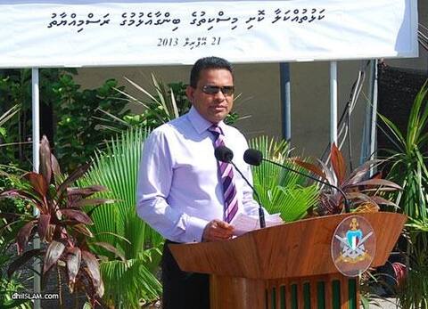 ސިފައިންގެ ކޮންމެ މީހަކުވެސް ދީނީކަންތައްތަކަށް ޚާއްޞަ ސަމާލުކަމެއް ދޭންޖެހޭނެ: ނާޒިމް