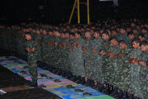 ފުލުހުންނާއި ސިފައިންނަށް ޣައިރު ޤާނޫނީ އަމުރުކުރުން ހުއްޓުމަކަށް ނާދޭ؟