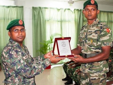 ސިފައިންގެ ކޯޕްރަލް ކޯހުގެ އެއްވަނަ ކޯޕްރަލް އިސްމާޢީލް މަޒީހަށް
