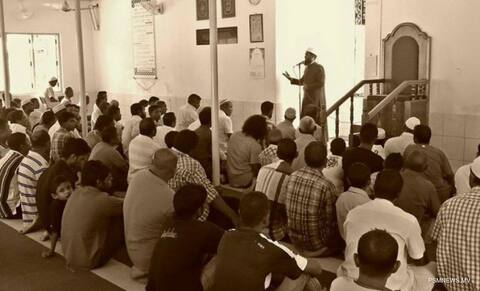 މުސީބާތްތަކުގައި އެކަކު އަނެކަކަށް އަޅާލައި ބަޔަކަށް މުސްލިމުންވާނެ ޖެހޭ: ހުތުބާ