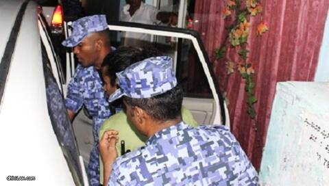 މާރާމާރީއަކާ ގުޅިގެން ފުލުހުން ހޯދަމުން ދިޔަމީހަކު އަތުލައިގެންފި