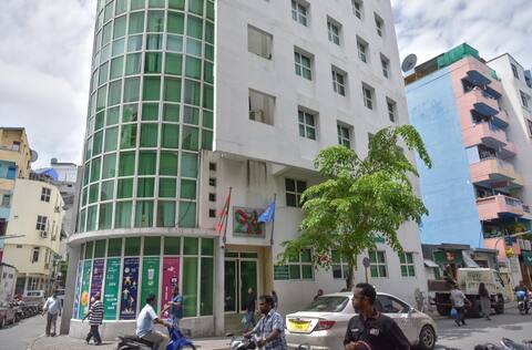 ލެބެން ލެބޯޓަރީސްގެ ބޭސް އެތެރެކޮށް، ވިއްކުން މަނާކޮށްފި