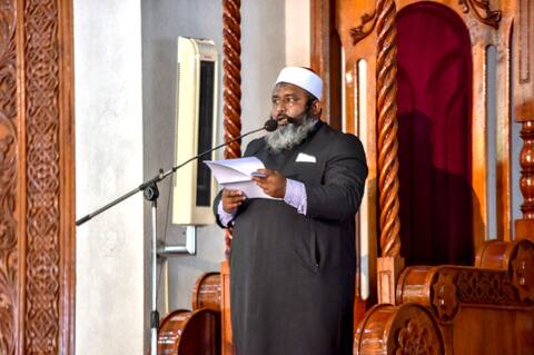 ޑރ ޢިޔާޟް އިމާމްވެ ތަރާވީޙް ކުރައްވާނީ ދުނބުރި މިސްކިތުގައި