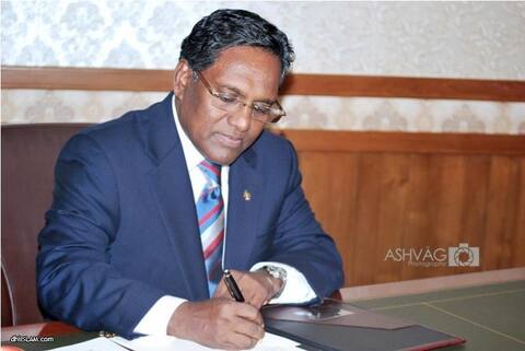 ސިޔާސީ ޕާޓީގެ ބިލާއި، އިމްތިޔާޒުތަކާއި ބާރުތަކުގެ ބިލު ތަޞްދީޤު ކުރައްވައިފި