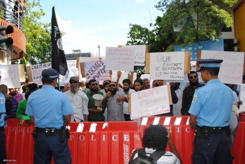 ކީރިތި ރަސޫލާ ޞައްލަﷲ ޢަލައިހި ވަސައްލަމް އަށް ފުރައްސާރަކޮށް ހެދި ފިލްމްގެ ހަޤީޤީ ބޭނުމަކީ ކޮބާހެއްޔެވެ؟