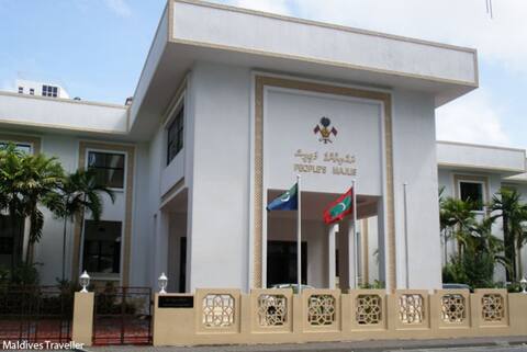 މިއުޒިކާމެދު ސަރުކާރުން ފުންކޮށް ވިސްނަންޖެހޭ ކަމުގައި އަނާރާ ވިދާޅުވެއްޖެ