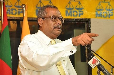 ކުރީ ސަރުކާރުގައި ޢީދު ނަމާދު ކުރުމަށް ސްޓޭޑިއަމް ދޭން އެދުމުން "ދީނީ ކަންތައްތައް ކުރެއްވުމަށް ސްޓޭޑިއަމަށް ވަޑައިނުގަތުމަށް" ސަރަނގު އާދަމް މަނިކު ބުނެފައިވޭ!