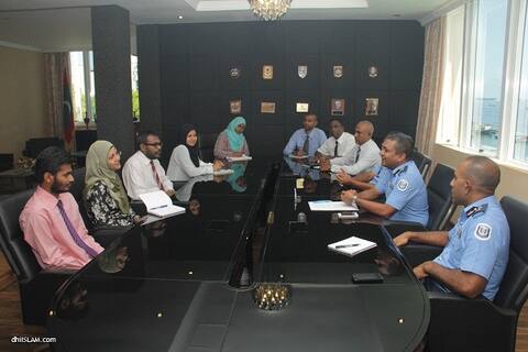 ޕީއައިސީއަށް އިތުބާރު ހޯދުމަށް ފުލުހުންނާ ގުޅިގެން މަސައްކަތް ކުރަނީ
