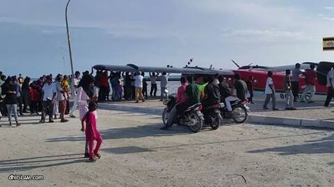 ސީޕްލޭނަކުން މީހުން ބޭލުމަށް ފުނަދޫ ރައްޔިތުން އެހީތެރިވެދީފި