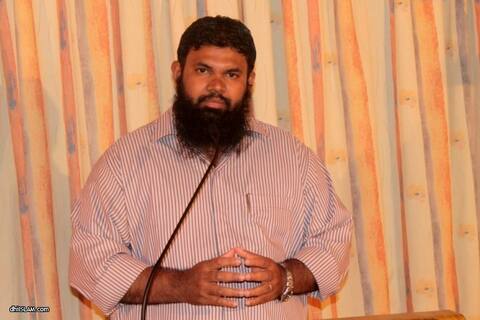 ﷲ ގެ ޙައްދު ތަންފީޒު ކުރުން ހުއްޓުވުމަށް ޕެޓިޝަނެއްގައި ސޮއި ކޮށްފި މީހަކު ﷲ ގެ ދީނުން ބޭރުވާނެ: ޝައިޚް ފިކުރީ