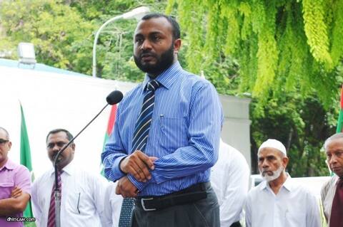 މޫނު ބުރުގާ މަނާކޮށް ބިލެއް ހަދައިގެން ނުވާނެ: އިސްލާމިކް މިނިސްޓަރ