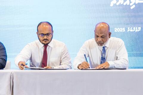 ކުޅުދުއްފުށި ސިޓީ، ނ. ހޮޅުދޫ އަދި ހއ. އުތީމުގައި އިސްލާމީ މަރުކަޒު ބިނާ ކުރުމަށް އެއްބަސްވުމުގައި ސޮއިކޮށްފި