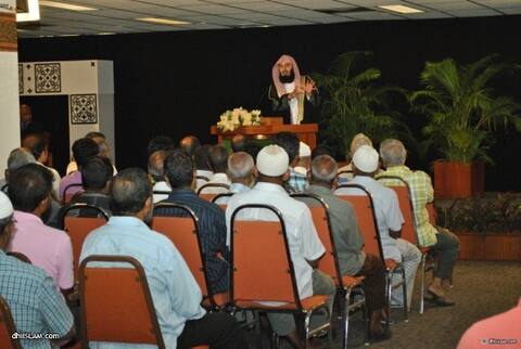 ޒިމްބާބުވޭގެ މުފްތީ ފަޟީލަތުއްޝައިޚް އިސްމާޢީލު މޫސާ މެންކު މިރޭގެ ދަރުސް " ފުރިހަމަ މުސްލިމަކަށްވާނީ ކިހިނެތް" .