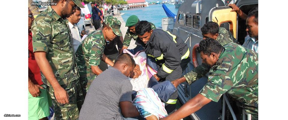 ކަނޑުމަތީގައި ސްޓްރޯކެއް ޖެހުނު މީހަކު ކޯސްޓްގާޑުން މާލެގެނެސްފި