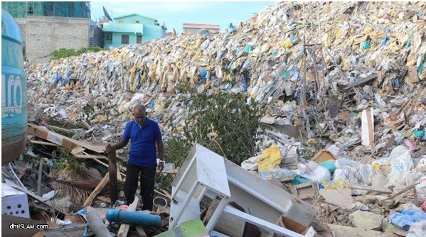 ކުނިމެނޭޖް ކުރުމުގެ މަސައްކަތް ފެށިފައިނުވަނީ ކުނި އުފުލުމަށް ބޭނުންވާ ވެހިކަލްތައް ނުލިބިގެން. އީޕީއޭ
